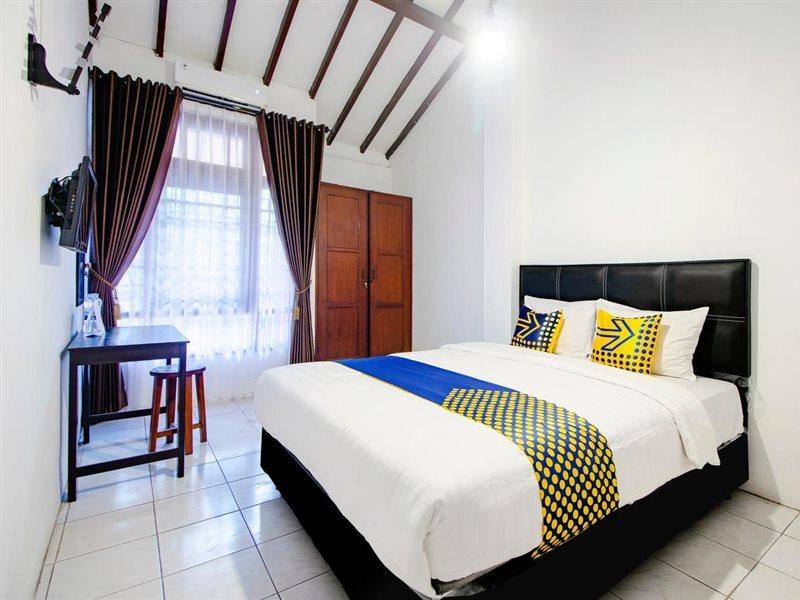 Spot On 2107 Ijo Pupus Syariah Residence Baturetno Dış mekan fotoğraf
