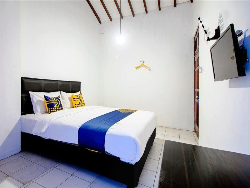 Spot On 2107 Ijo Pupus Syariah Residence Baturetno Dış mekan fotoğraf