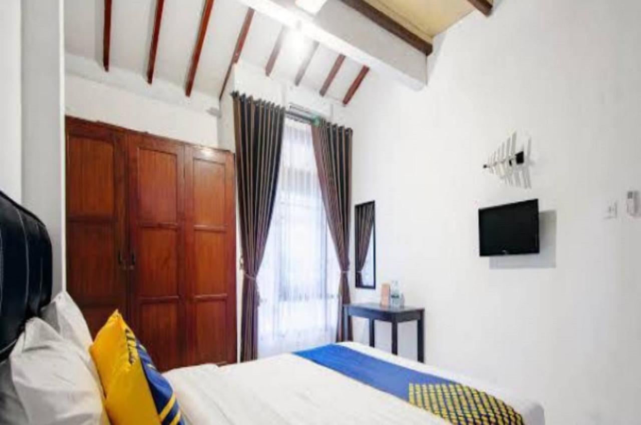 Spot On 2107 Ijo Pupus Syariah Residence Baturetno Dış mekan fotoğraf