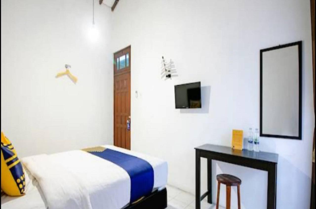 Spot On 2107 Ijo Pupus Syariah Residence Baturetno Dış mekan fotoğraf